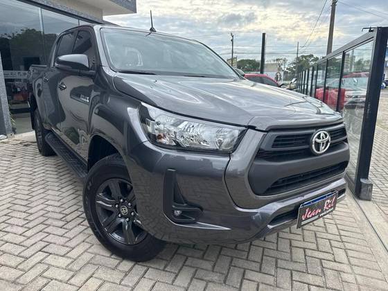 TOYOTA HILUX 2.8 D-4D TURBO DIESEL CD SR 4X4 AUTOMÁTICO